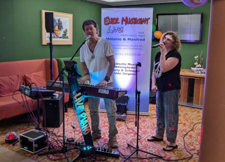 Melanie Klug und Manfred D llberg - das Party Duo